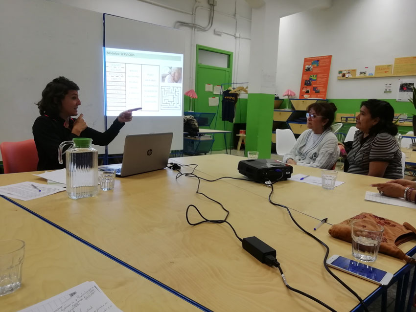  Foto durante el Taller de Atención Integral y Centrada en la Persona en A3CALLES